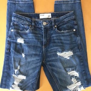 Garage Juniors Girlfriend Jeans size one like new